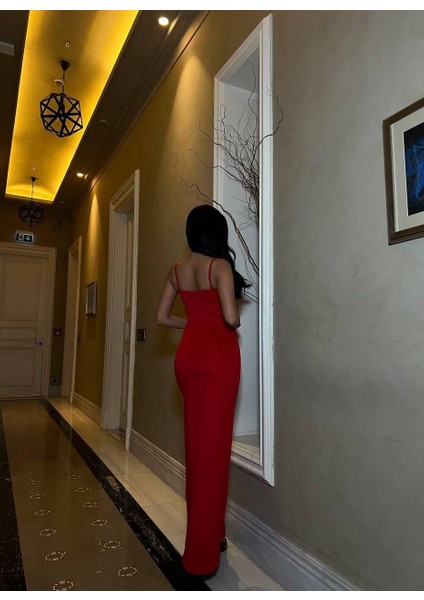 Scuba Esnek Kumaş Ön Taş Detaylı Askılı Abiye Elbise Kırmızı 583168 modelleri