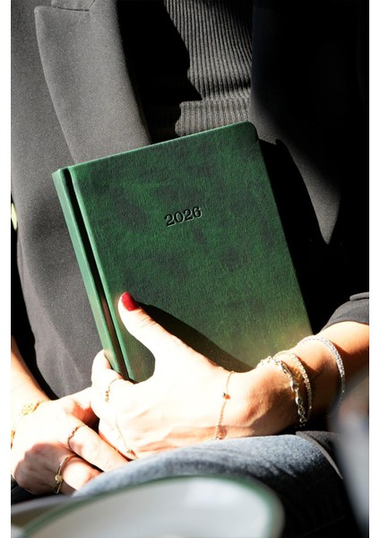 Business 2026 Günlük Ajanda 17x24cm Sert Kapak Ivory 80gr. Ayraçlı fiyatları