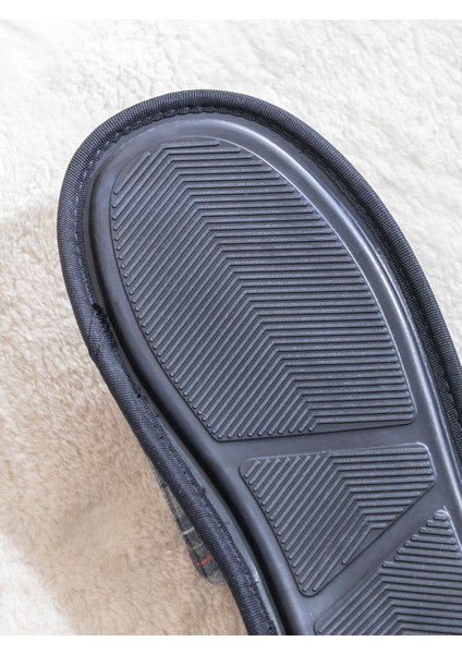 Yeni Sezon Ekose Desenli Erkek Ev Terliği fırsatları