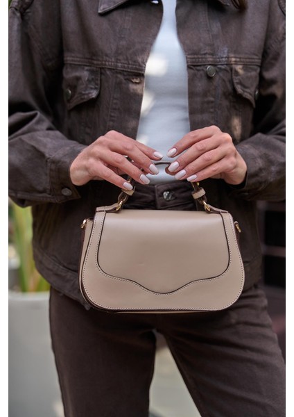 Vizon Kadın Kapaklı Çapraz Askılı El ve Omuz Çanta fiyatları