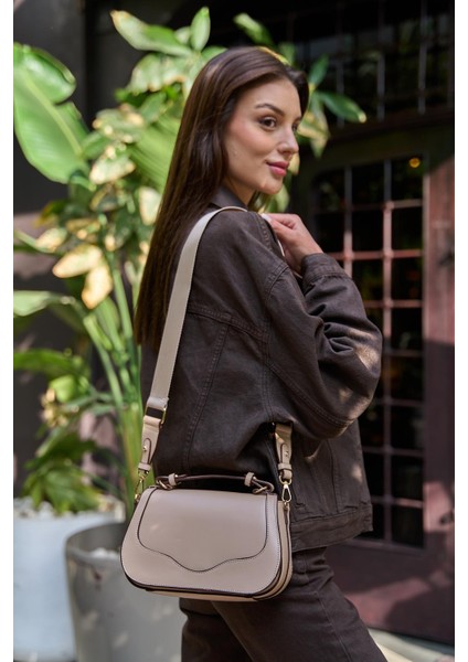 Vizon Kadın Kapaklı Çapraz Askılı El ve Omuz Çanta fırsatları