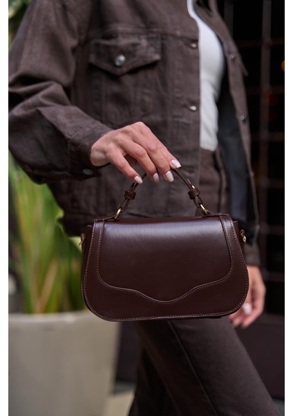 Kahverengi Kadın Kapaklı Çapraz Askılı El ve Omuz Çanta fiyatları