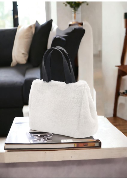 Peluş Çanta Beyaz 24X30 cm modelleri