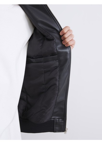 Yeni Sezon Standart Kalıp Kolej Yaka Erkek Deri Görünümlü Ceket indirimleri