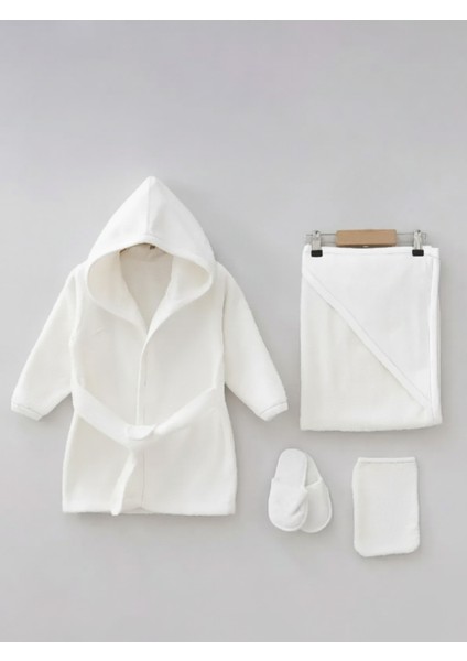 %100 Pamuk Çocuk Bornoz Seti – Kapşonlu Bornoz + Havlu + Terlik + Kese