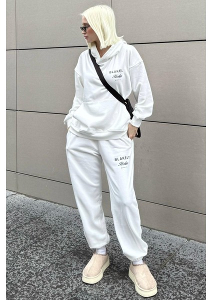 Beyaz Kapüşonlu Sırt Baskılı Kadın Eşofman Takımı MG2187 fiyatları