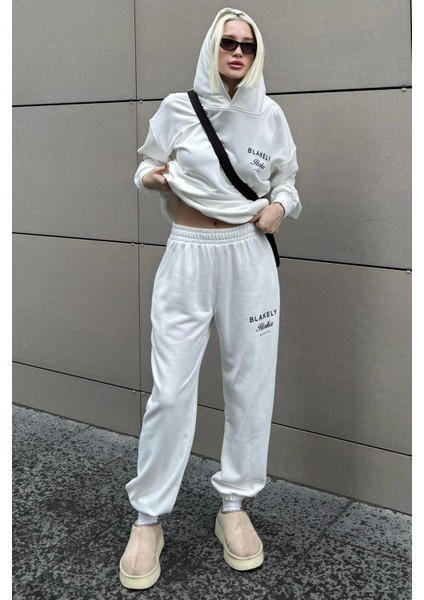 Beyaz Kapüşonlu Sırt Baskılı Kadın Eşofman Takımı MG2187 indirimleri