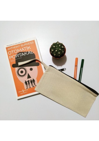 Manifest Grup Özel Tasarım Grup Resmi Zeynep Oktay Tasarımlı Pembe Manifest Yazılı Fermuarlı Cüzdan Kalemlik fırsatları