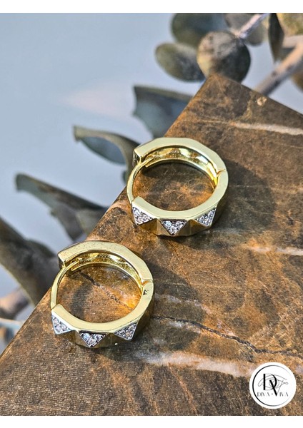 - Glow Earrings – Gold Kaplama Taş Detaylı Kadın Küpe (KOD-331) fiyatları