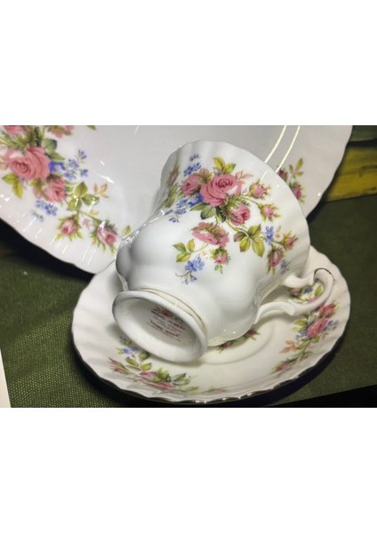 Royal Albert Moss Rose Çay Kahve Fincanı Fincan Tabağı ve Pasta Tabağı