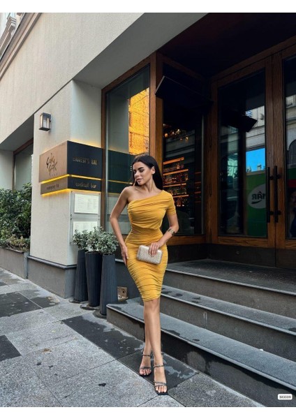 Tek Kol Detaylı Sandy Kumaş Elbise 583009 Sarı
