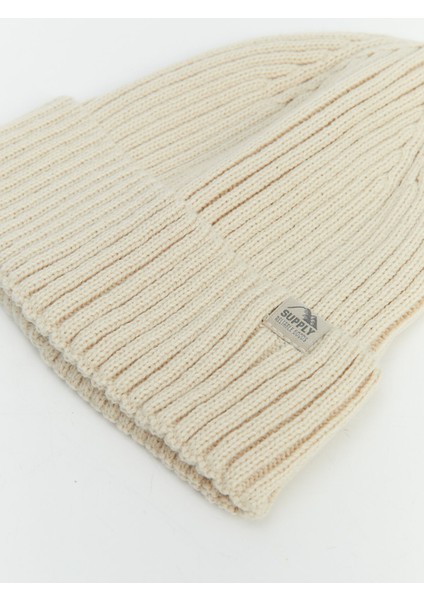 Yeni Sezon Etiket Nakışlı Erkek Bere fırsatları