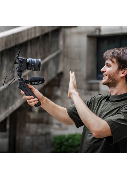 Mantispod 2.0 Top Başlıklı ve Uzaktan Kumanda Kitli Vlog Tripodu (Siyah) fırsatları