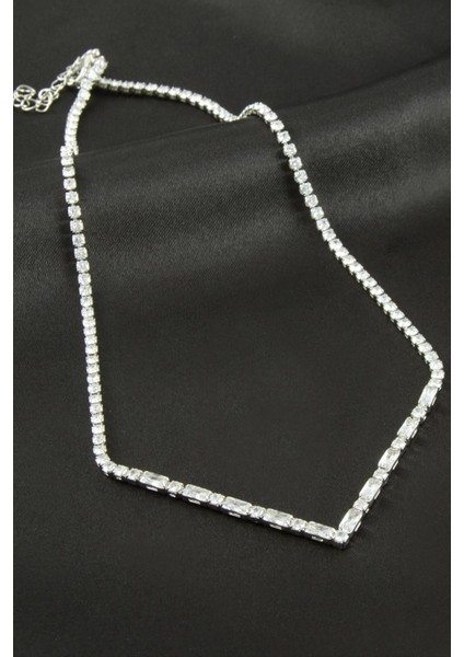 Ds-Derin Üçgen Tamtur Zirkon Taşlı Lüks Kolye 2 Mm-Gümüş Rengi