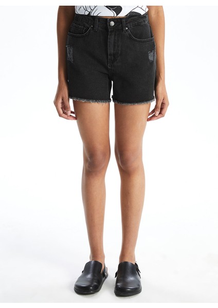 Yeni Sezon Dar Fit Yırtık Detaylı Kadın Jean Şort fiyatları