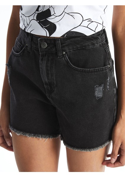 Yeni Sezon Dar Fit Yırtık Detaylı Kadın Jean Şort modelleri