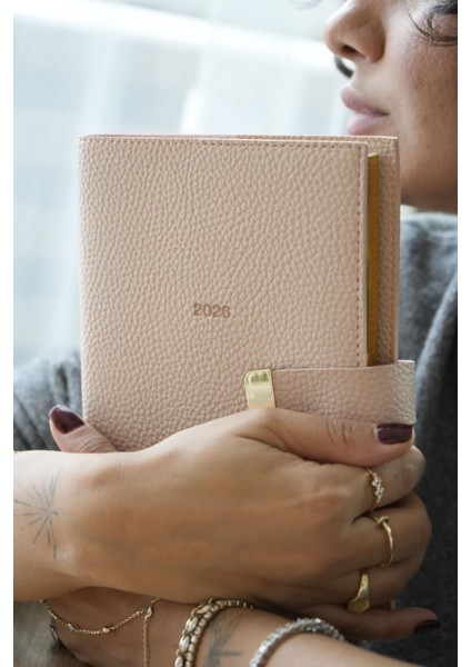 Exclusive 2026 Günlük Ajanda A5 (14x21cm) Ivory 80gr. İçi Değişebilir indirimleri