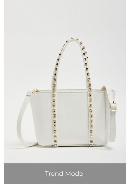 Beyaz Kadın Zımba Detaylı Pu Deri Tokalı El ve Omuz Çantası