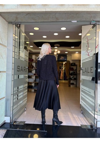 Pul Detaylı Bisiklet Yaka Triko fiyatları