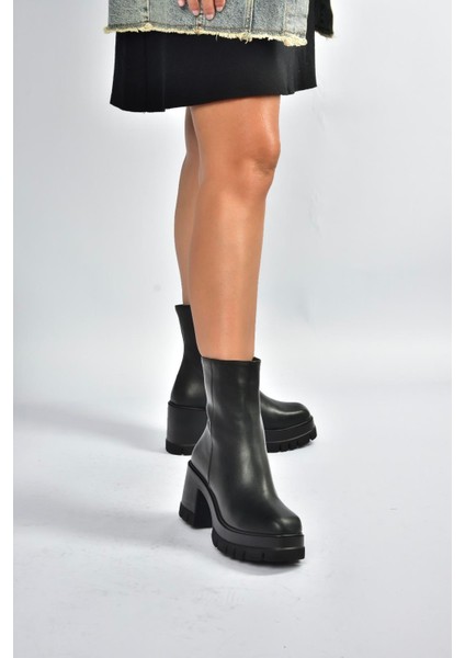 V965065809 Siyah Kalın Topuklu Kadın Bot fiyatları