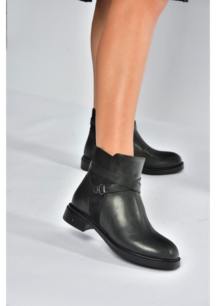 V973599009 Siyah Alçak Topuklu Kadın Bot modelleri