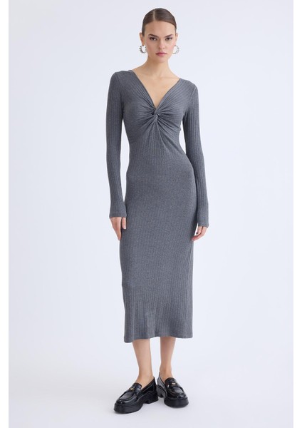 V Yaka Önü Düğüm Detaylı Uzun Elbise fiyatları