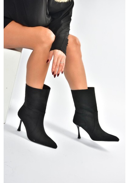 V752550202 Siyah Süet Ince Topuklu Kadın Bot fiyatları