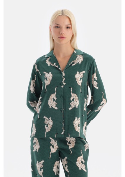 Koyu Yeşil Leopar Desenli Saten Gömlek
