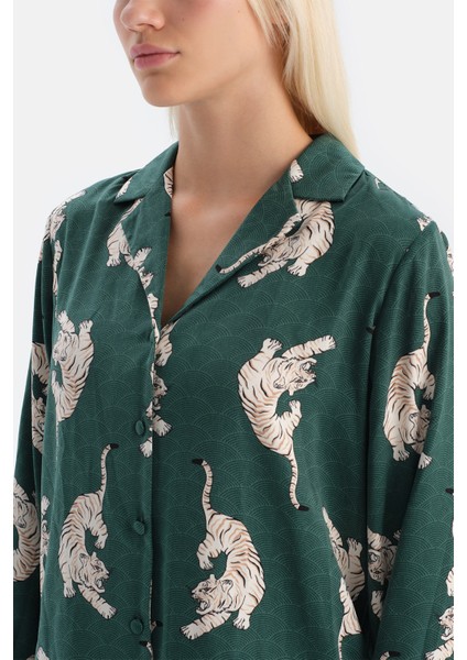 Koyu Yeşil Leopar Desenli Saten Gömlek indirimleri