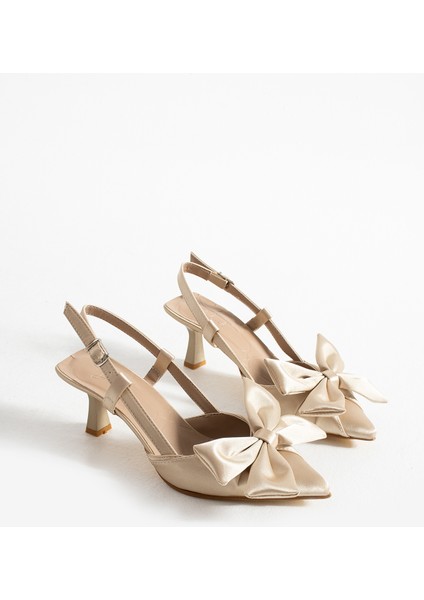 Wilson Fiyonk Detay Bilekten Bağlamalı Topuklu Ayakkabı