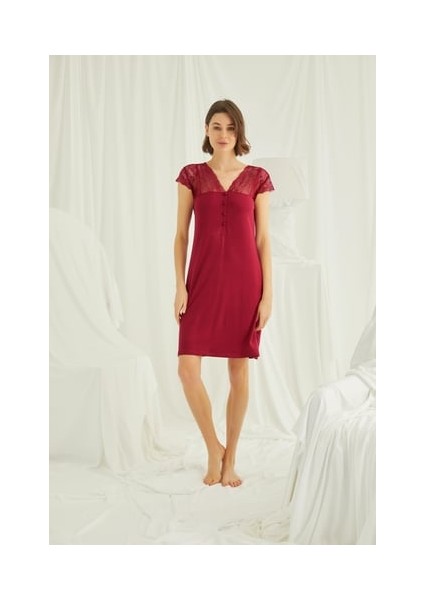 Monamise Kolu Omzu ve Yakası Dantelli Önü Düğmeli Gecelik