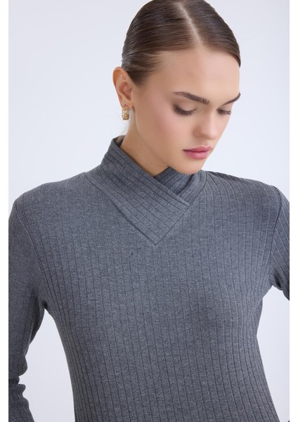 Fitilli Kumaş Önü Detaylı Uzun Kol Bluz fiyatları