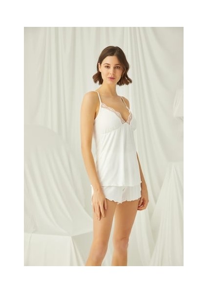 Monamise Göğüs ve Sırt Dekolteli Brode Dantelli Şort Takımı fırsatları