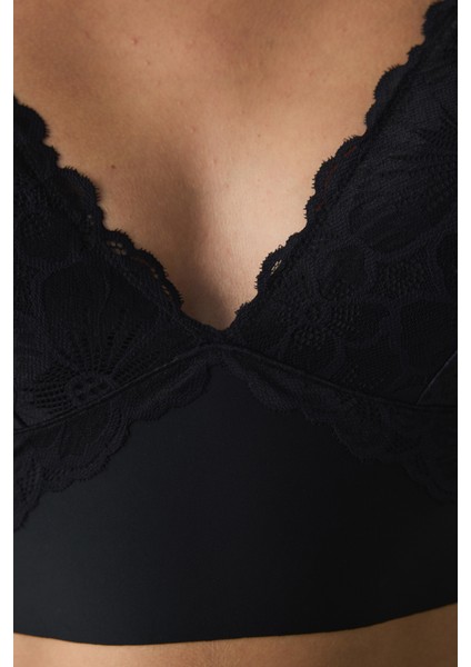 Siyah Brode Detaylı Balensiz Push Up Bralet fırsatları
