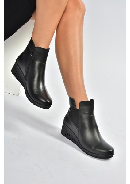 V324221103 Siyah Hakiki Deri Klasik Kadın Bot modelleri