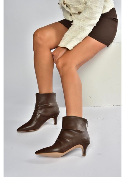 V572124409 Kahverengi Alçak Topuklu Kadın Bot fırsatları
