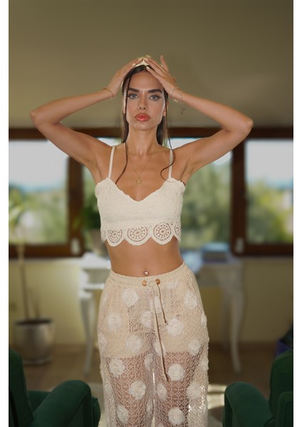 Ekru Güpür Detaylı Crop