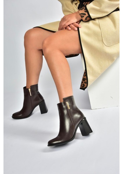 V518103109 Kahverengi Kalın Topuklu Kadın Bot