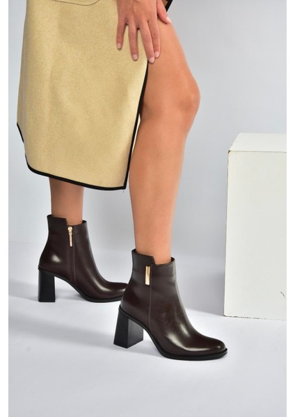 V518103109 Kahverengi Kalın Topuklu Kadın Bot modelleri