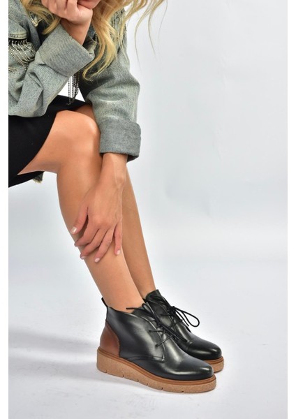 V555011003 Siyah Hakiki Deri Comfort Ortopedik Taban Bağcıklı Kadın Bot