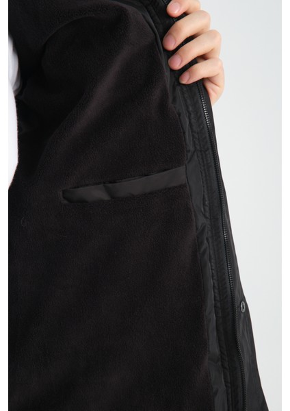 Su ve Rüzgar Geçirmez Erkek Kapüsonlu Kışlık Mont Şişme Mont modelleri