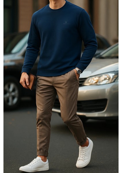 Erkek Comfort Fit Günlük Nakışlı Lacivert Sweatshirt fırsatları