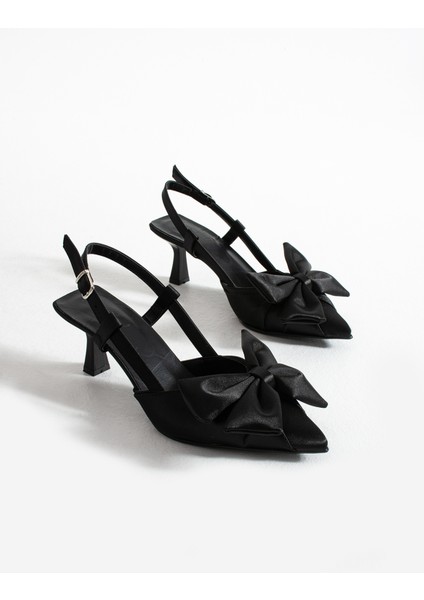 Wilson Fiyonk Detay Bilekten Bağlamalı Topuklu Ayakkabı