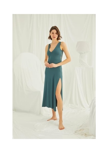 Monamise Göğüs ve Sırt Dekolteli Brode Dantelli Yırtmaçlı Gecelik modelleri