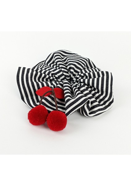 El Yapımı Kiraz Detaylı Scrunchie Saç Tokası fırsatları