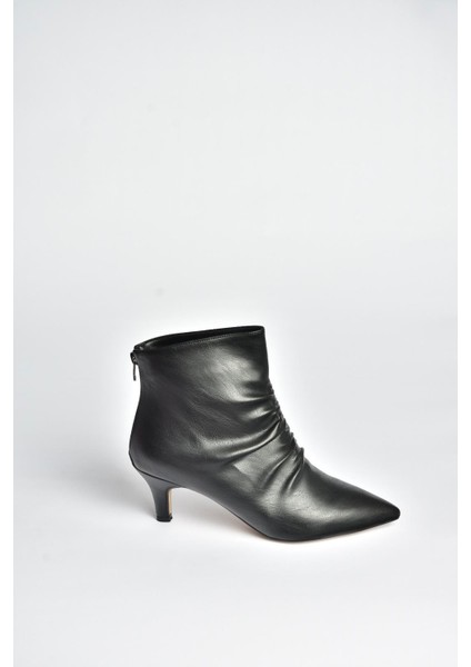 V572124409 Siyah Alçak Topuklu Kadın Bot indirimleri
