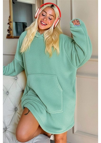 Mint Yeşili Kapşonlu Tam Peluş Oversize Sweat Panço Pijama