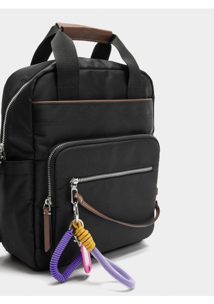Teknik Kumaş Charm'lı Sırt Çantası fiyatları