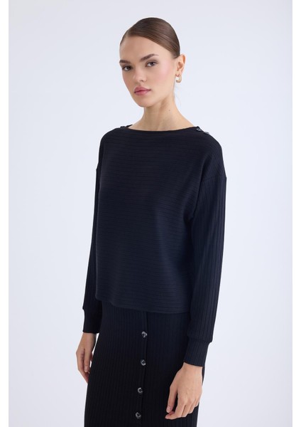 Omuzu Düğmeli Geniş Yaka Bluz modelleri