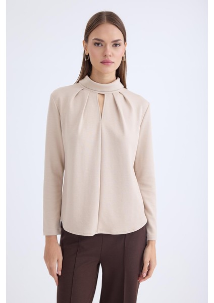 Önü Detaylı Uzun Kol Bluz